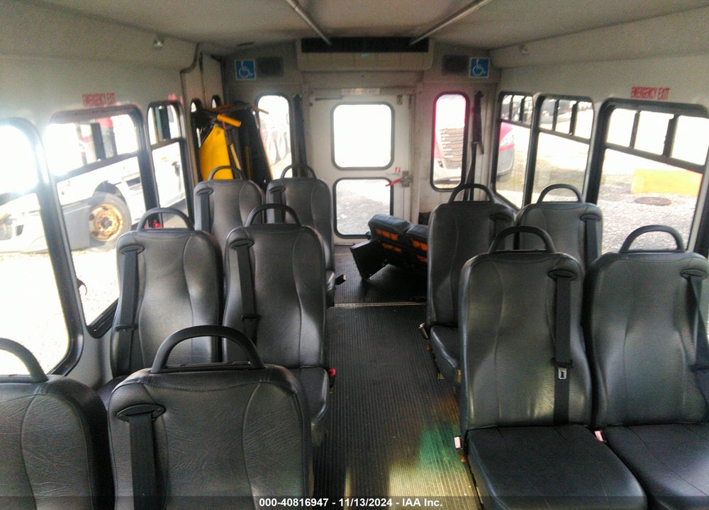 2007 FORD E-450 CUTAWAY VIN: 1FDXE45SX7DB30156