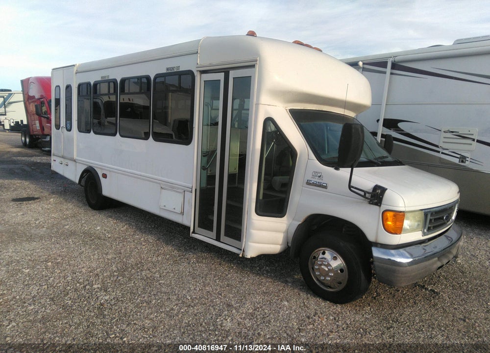 2007 FORD E-450 CUTAWAY VIN: 1FDXE45SX7DB30156