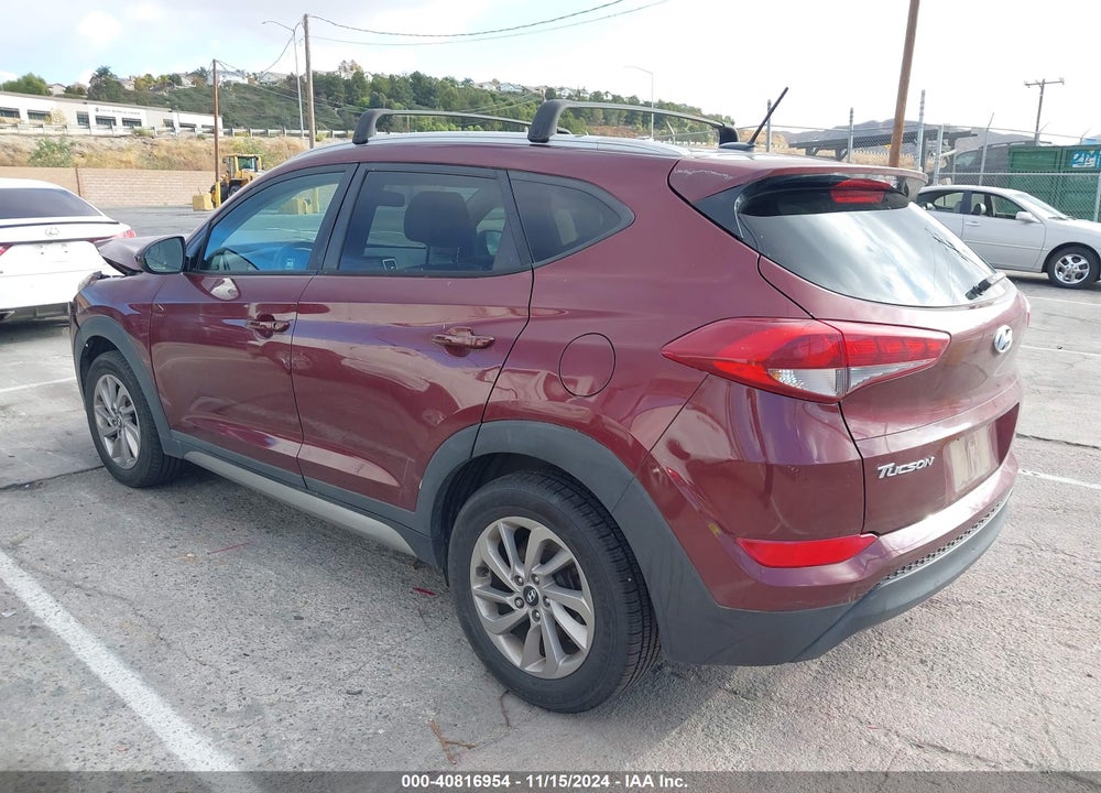 2017 HYUNDAI TUCSON SE VIN: KM8J33A41HU389150