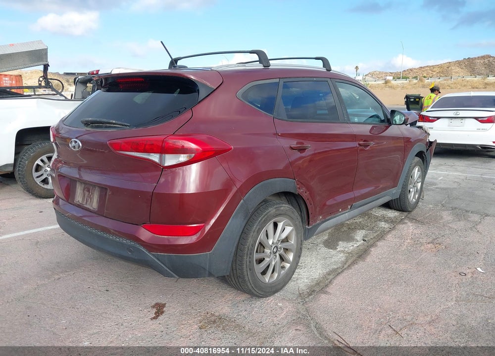 2017 HYUNDAI TUCSON SE VIN: KM8J33A41HU389150