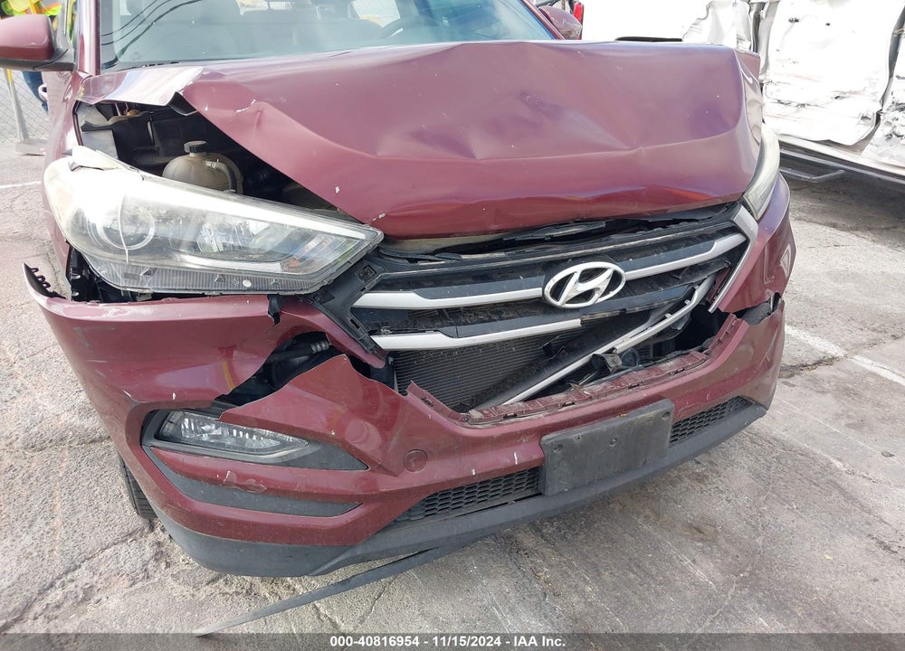 2017 HYUNDAI TUCSON SE VIN: KM8J33A41HU389150