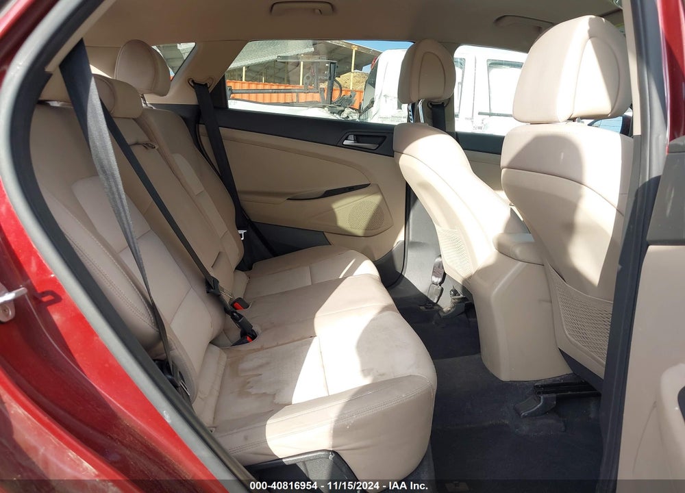 2017 HYUNDAI TUCSON SE VIN: KM8J33A41HU389150