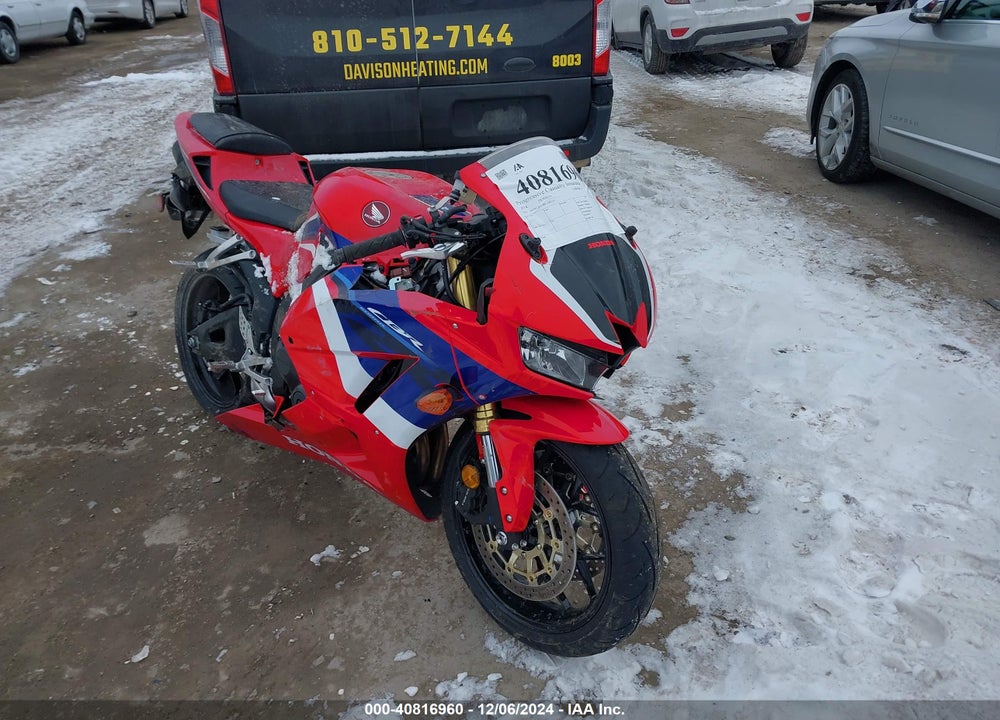2024 HONDA CBR600 RR VIN: JH2PC40J1RK100316