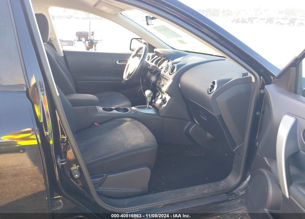 2013 NISSAN ROGUE S VIN: JN8AS5MT8DW553535
