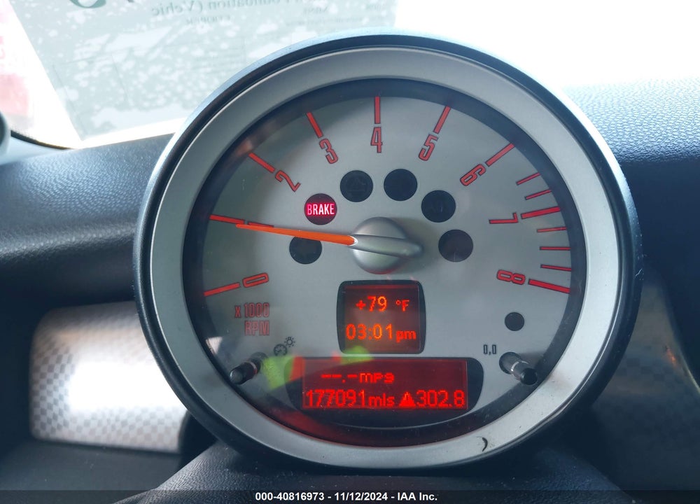 2008 MINI COOPER S VIN: WMWMF73578TT88254
