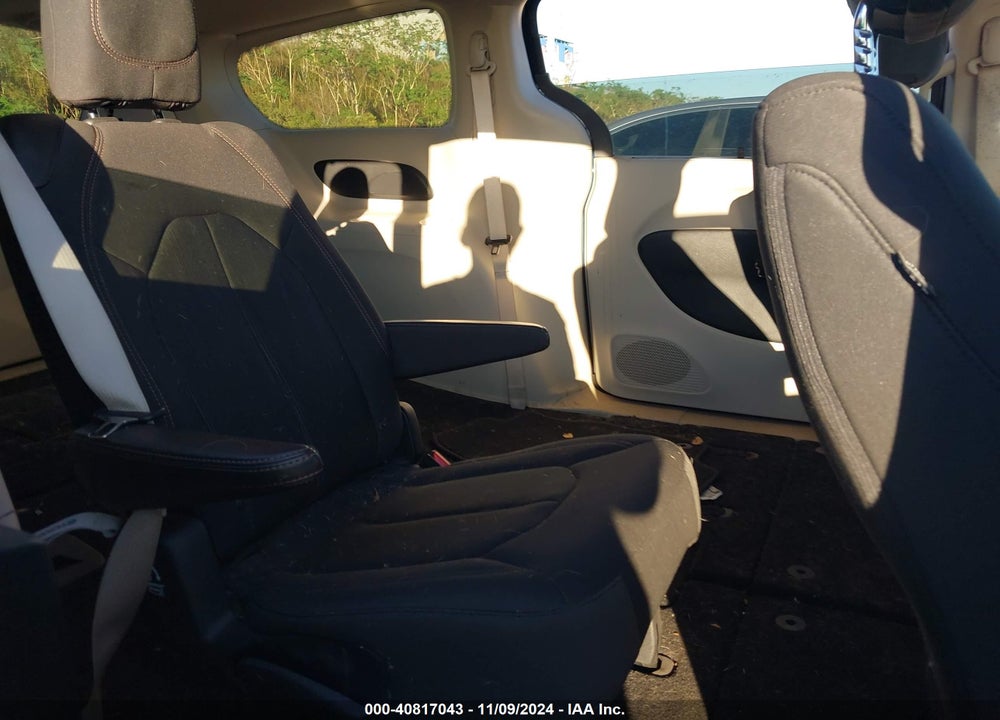 2019 CHRYSLER PACIFICA TOURING PLUS VIN: 2C4RC1FG0KR638542