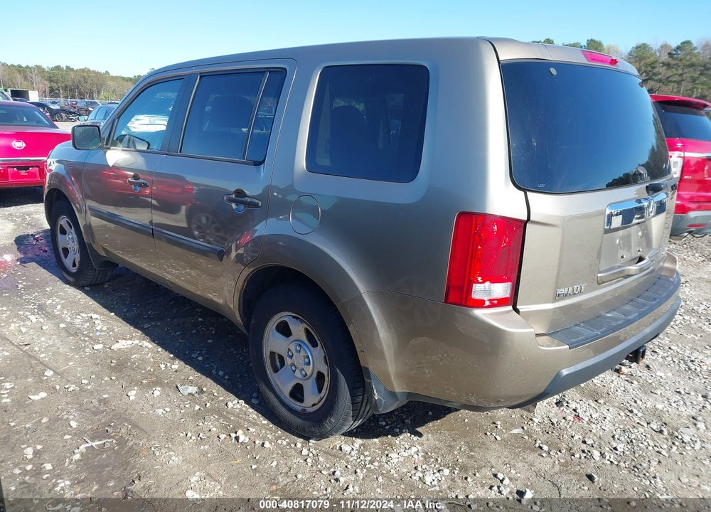 2011 HONDA PILOT LX VIN: 5FNYF4H25BB097943