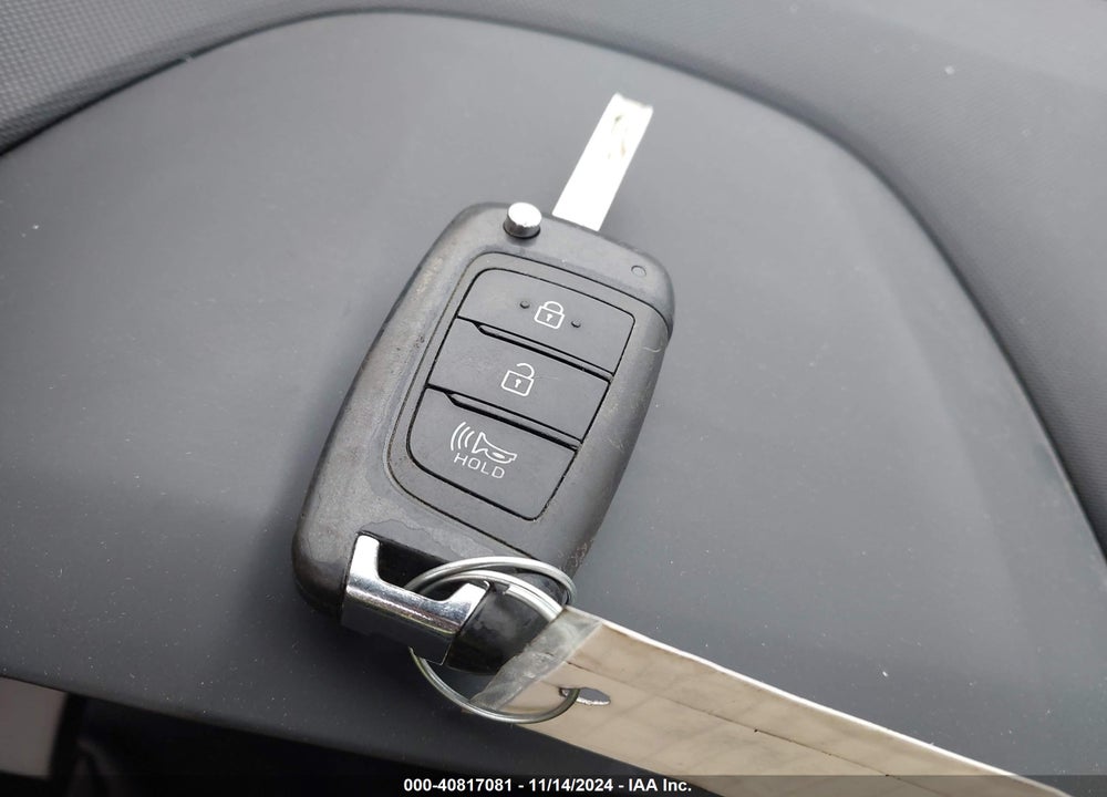 2022 HYUNDAI VENUE SEL VIN: KMHRC8A36NU190260