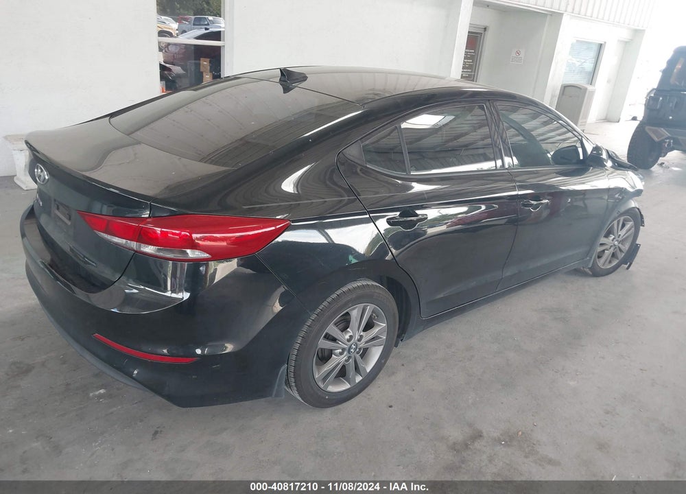 2017 HYUNDAI ELANTRA SE VIN: 5NPD84LF0HH066838