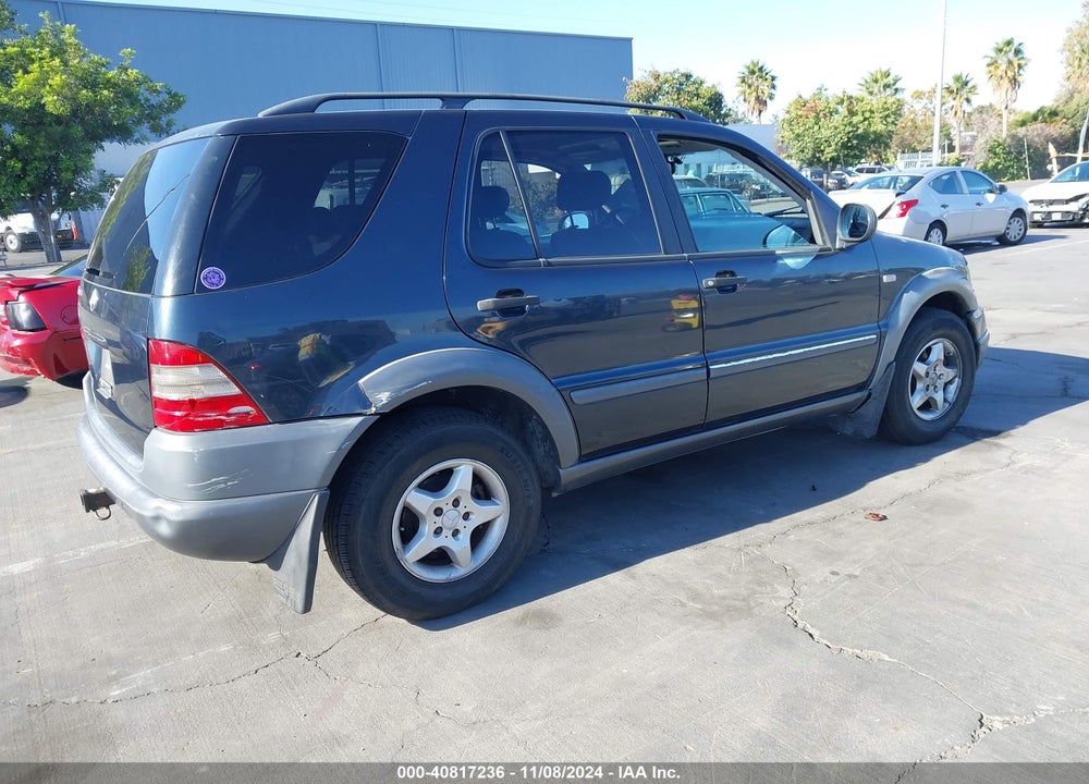1999 MERCEDES-BENZ ML 320 VIN: 4JGAB54E4XA114925