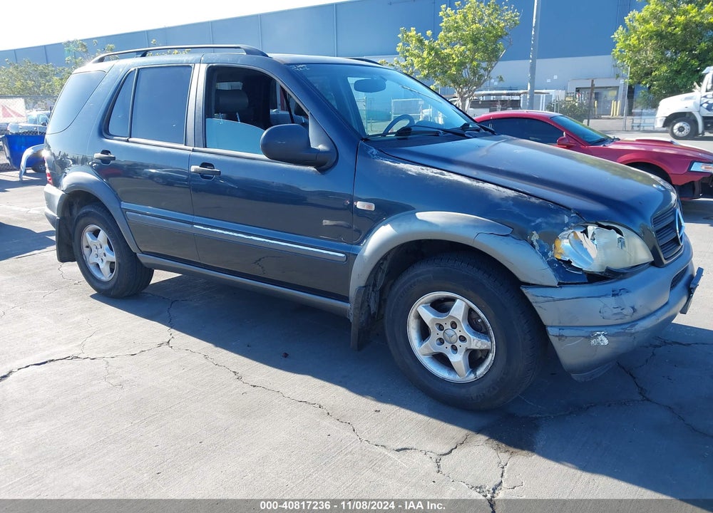 1999 MERCEDES-BENZ ML 320 VIN: 4JGAB54E4XA114925