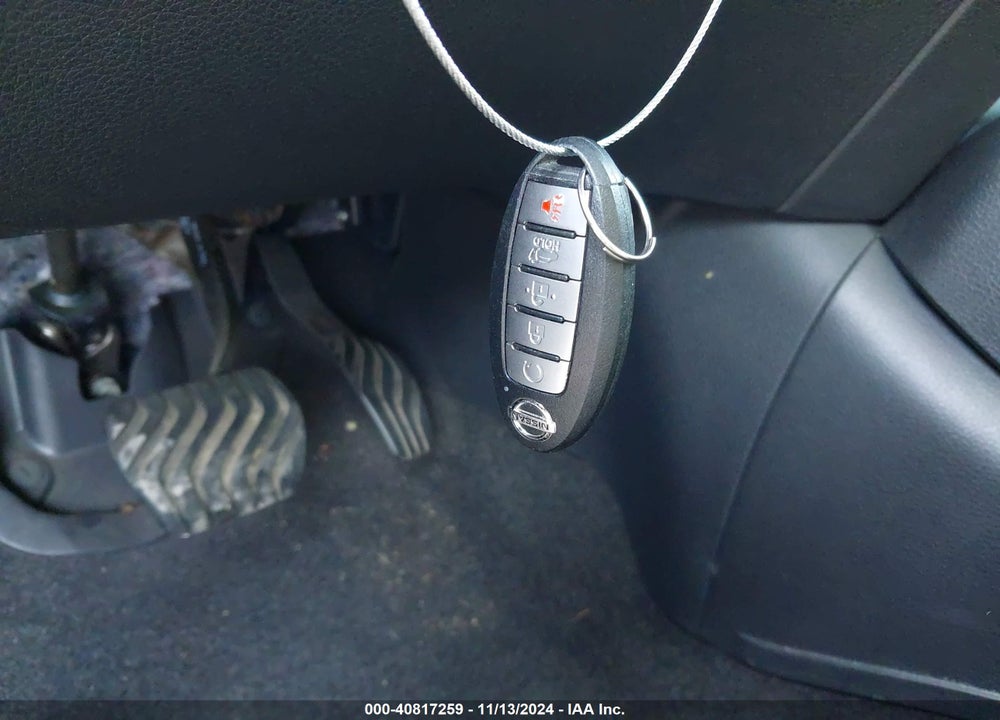 2019 NISSAN ROGUE SV VIN: 5N1AT2MTXKC823804