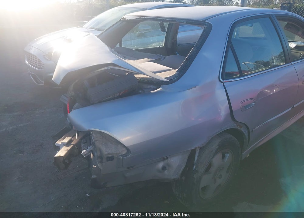 2001 HONDA ACCORD 3.0 EX VIN: 1HGCG16541A049247