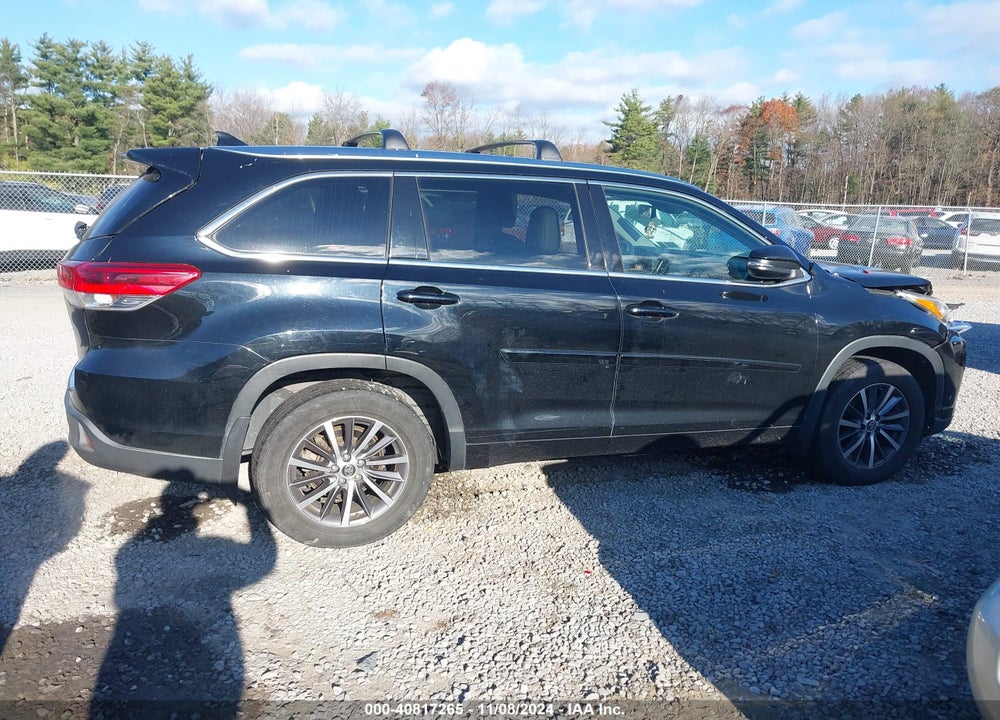 2017 TOYOTA HIGHLANDER XLE VIN: 5TDJZRFH5HS464616