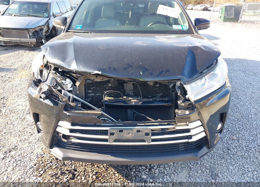 2017 TOYOTA HIGHLANDER XLE VIN: 5TDJZRFH5HS464616