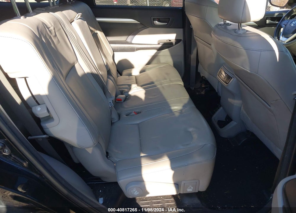 2017 TOYOTA HIGHLANDER XLE VIN: 5TDJZRFH5HS464616
