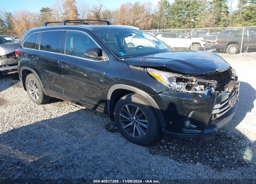 2017 TOYOTA HIGHLANDER XLE VIN: 5TDJZRFH5HS464616