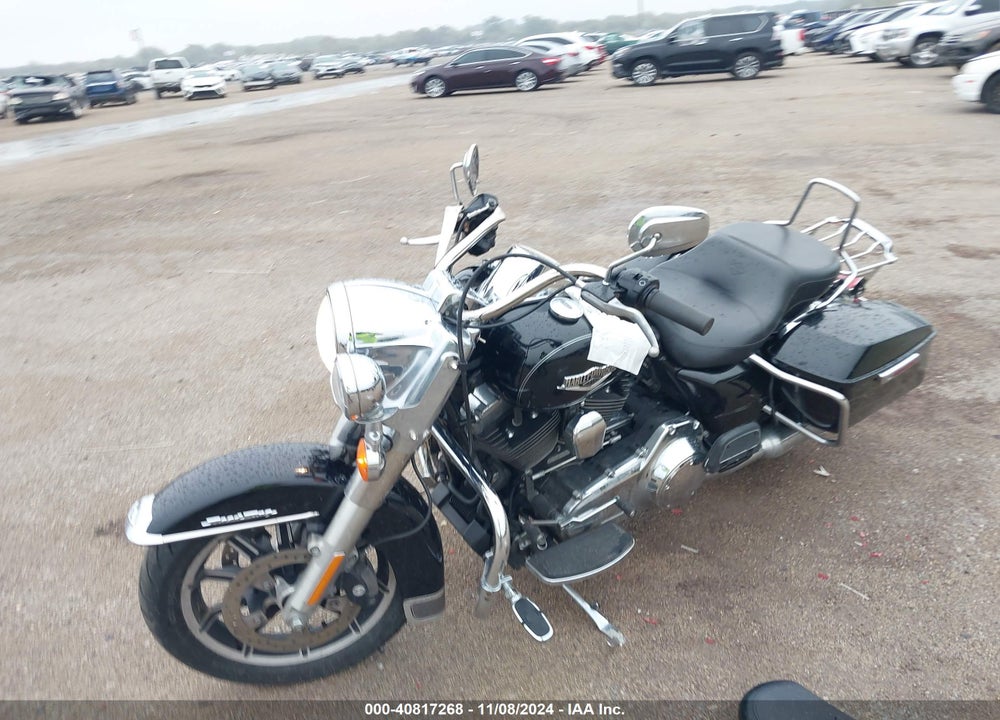 2015 HARLEY-DAVIDSON FLHR ROAD KING VIN: 1HD1FBM19FB675746