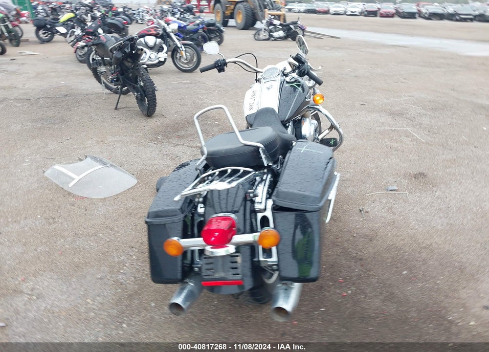 2015 HARLEY-DAVIDSON FLHR ROAD KING VIN: 1HD1FBM19FB675746