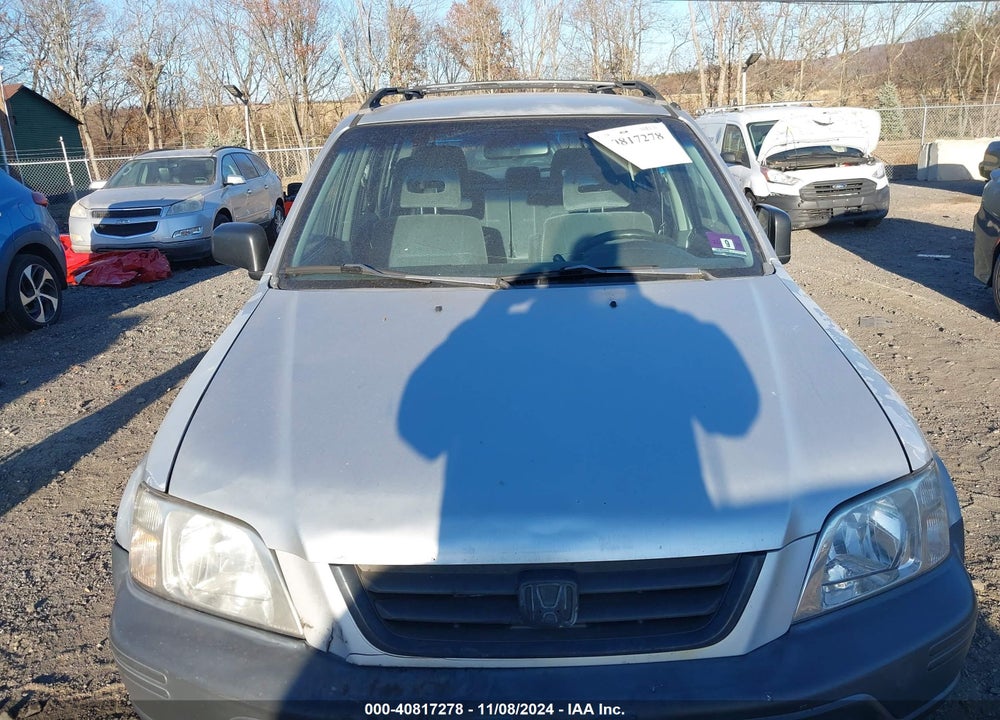 1998 HONDA CR-V LX VIN: JHLRD1844WC030086