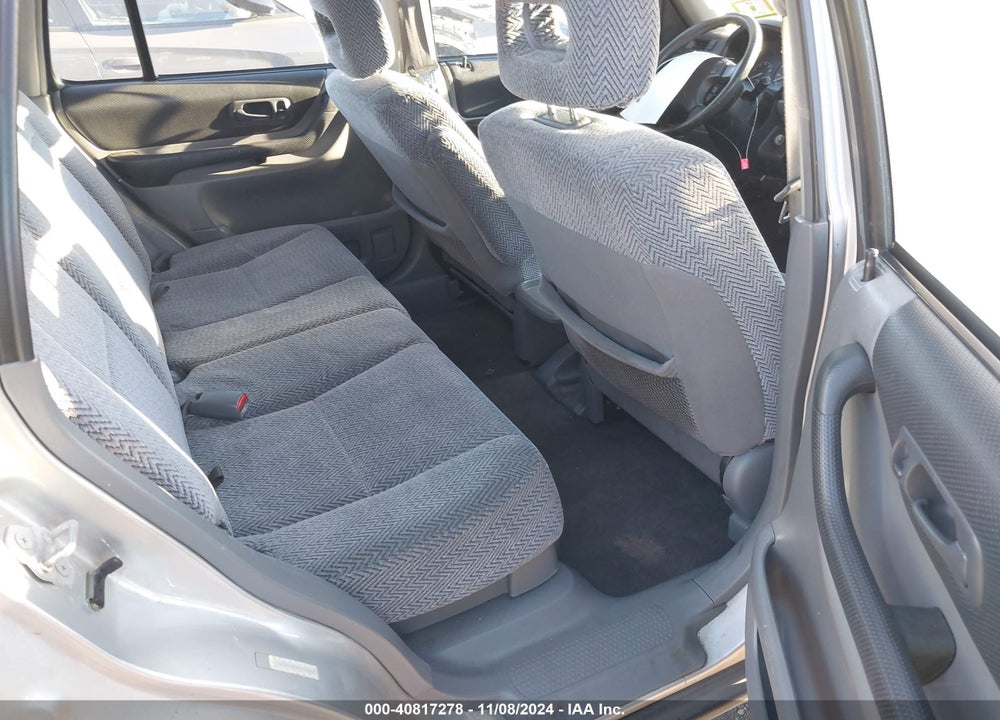 1998 HONDA CR-V LX VIN: JHLRD1844WC030086