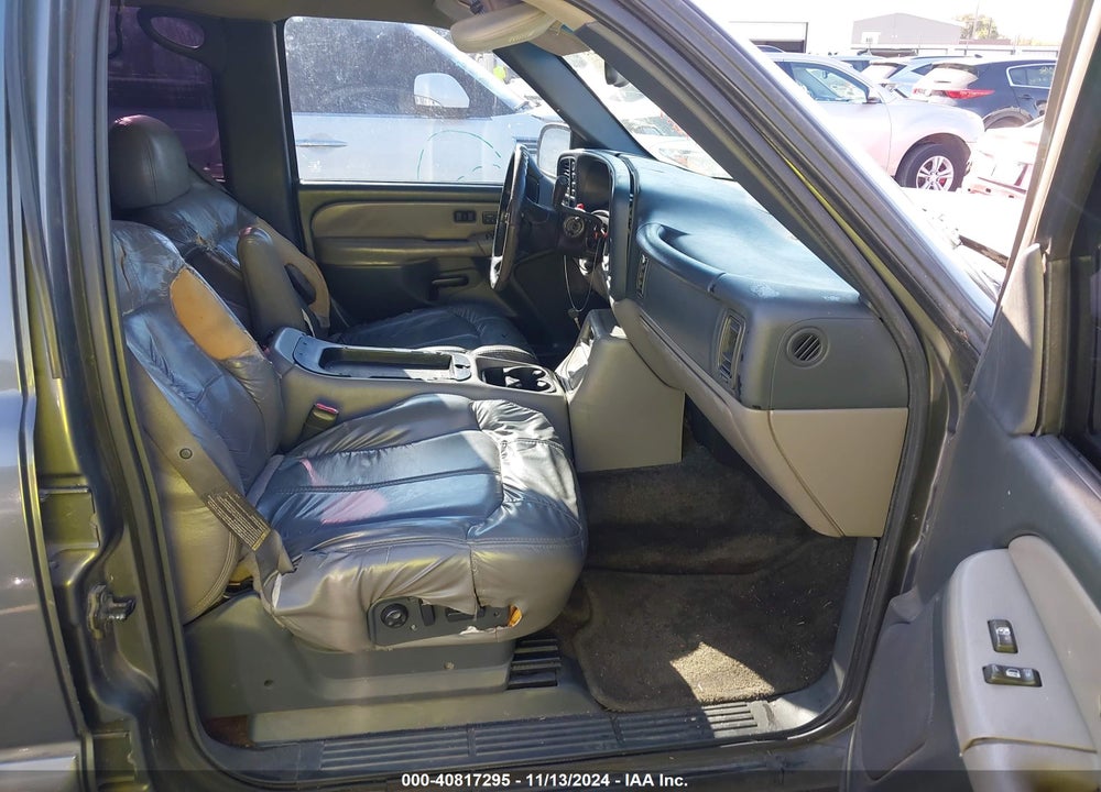 2000 CHEVROLET TAHOE ALL NEW LT VIN: 1GNEK13T8YJ157493