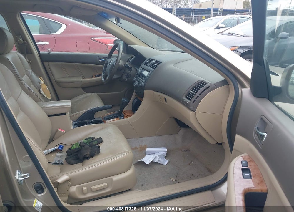 2005 HONDA ACCORD 3.0 EX VIN: 1HGCM66545A060101