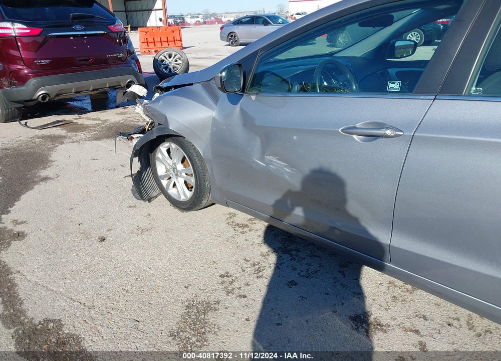 2014 HYUNDAI ELANTRA GT VIN: KMHD35LH3EU167083