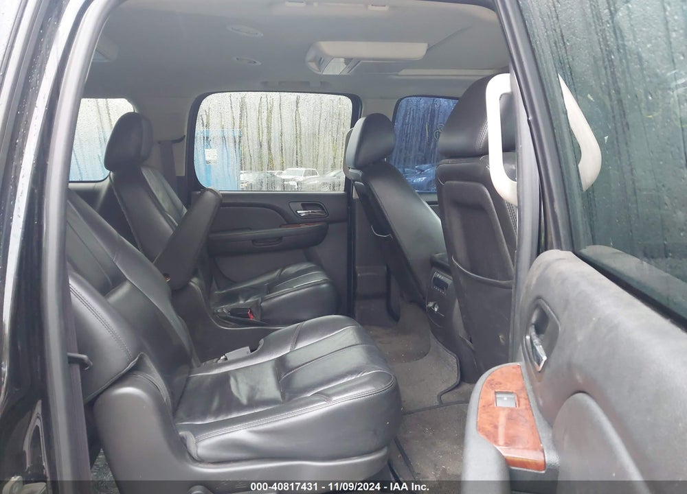 2014 CHEVROLET SUBURBAN 1500 LT VIN: 1GNSKJE72ER141712