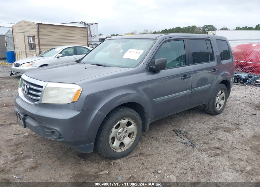 2015 HONDA PILOT LX VIN: 5FNYF3H26FB021650