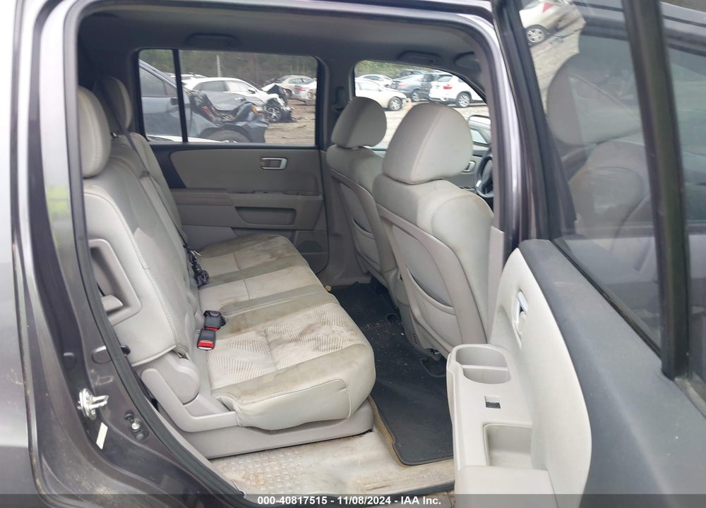 2015 HONDA PILOT LX VIN: 5FNYF3H26FB021650