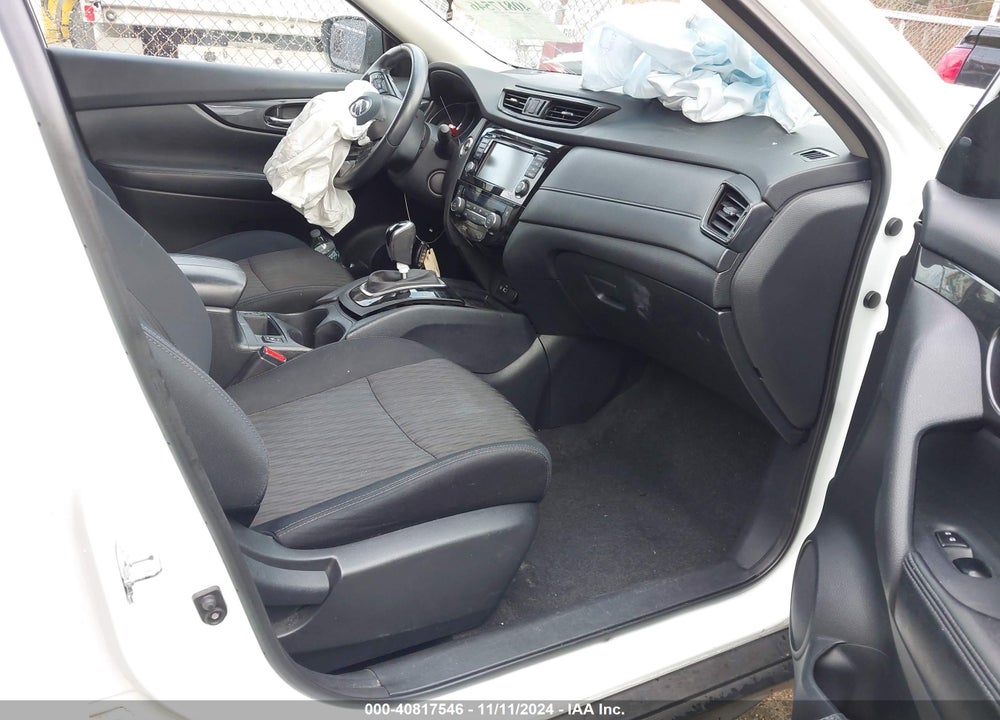 2019 NISSAN ROGUE SV VIN: 5N1AT2MV4KC705572