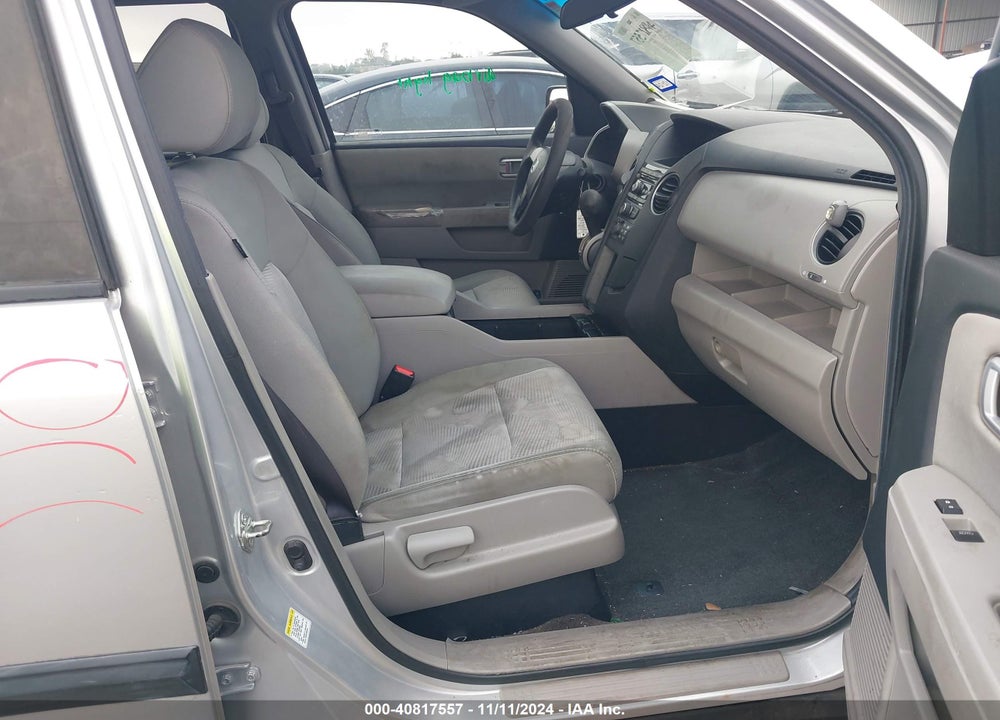 2012 HONDA PILOT LX VIN: 5FNYF3H23CB010620