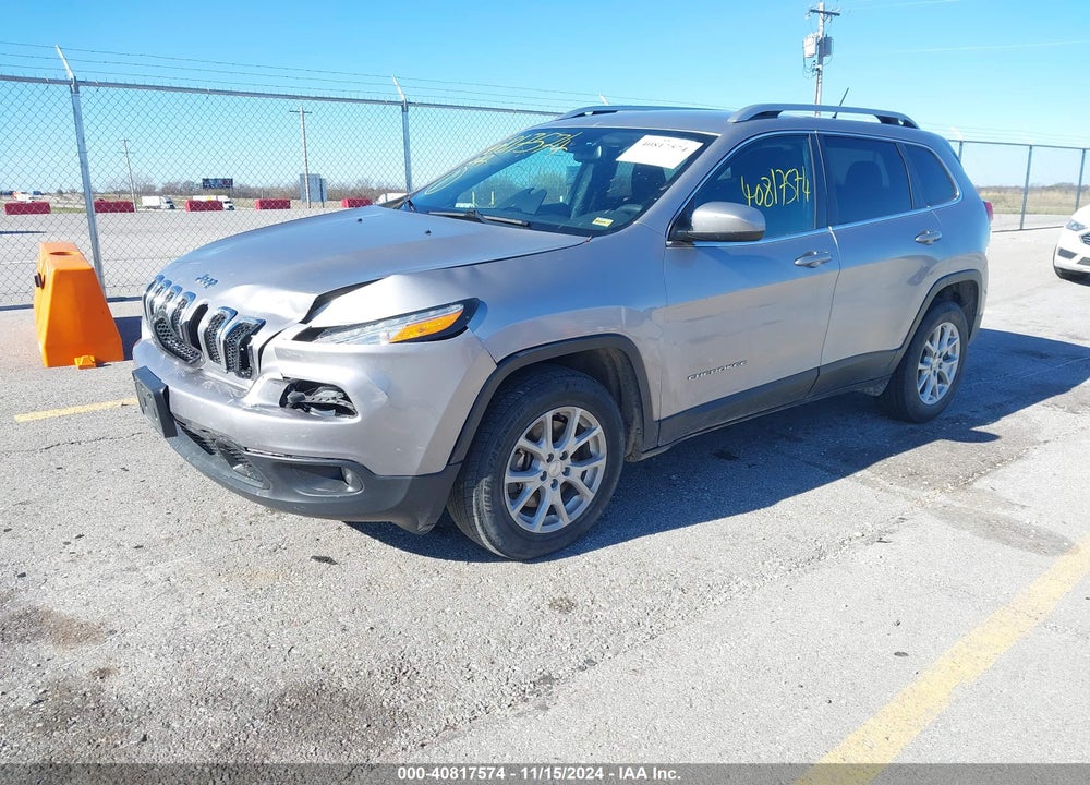 2018 JEEP CHEROKEE LATITUDE 4X4 VIN: 1C4PJMCB5JD570781