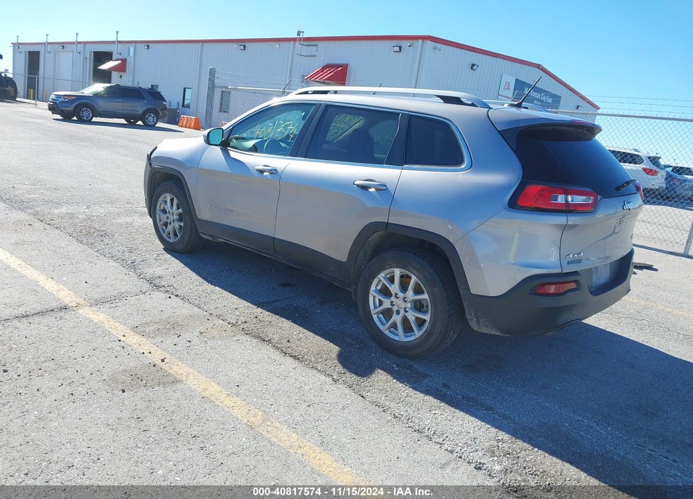 2018 JEEP CHEROKEE LATITUDE 4X4 VIN: 1C4PJMCB5JD570781