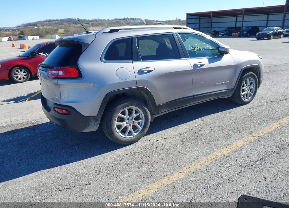 2018 JEEP CHEROKEE LATITUDE 4X4 VIN: 1C4PJMCB5JD570781