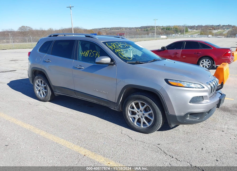 2018 JEEP CHEROKEE LATITUDE 4X4 VIN: 1C4PJMCB5JD570781