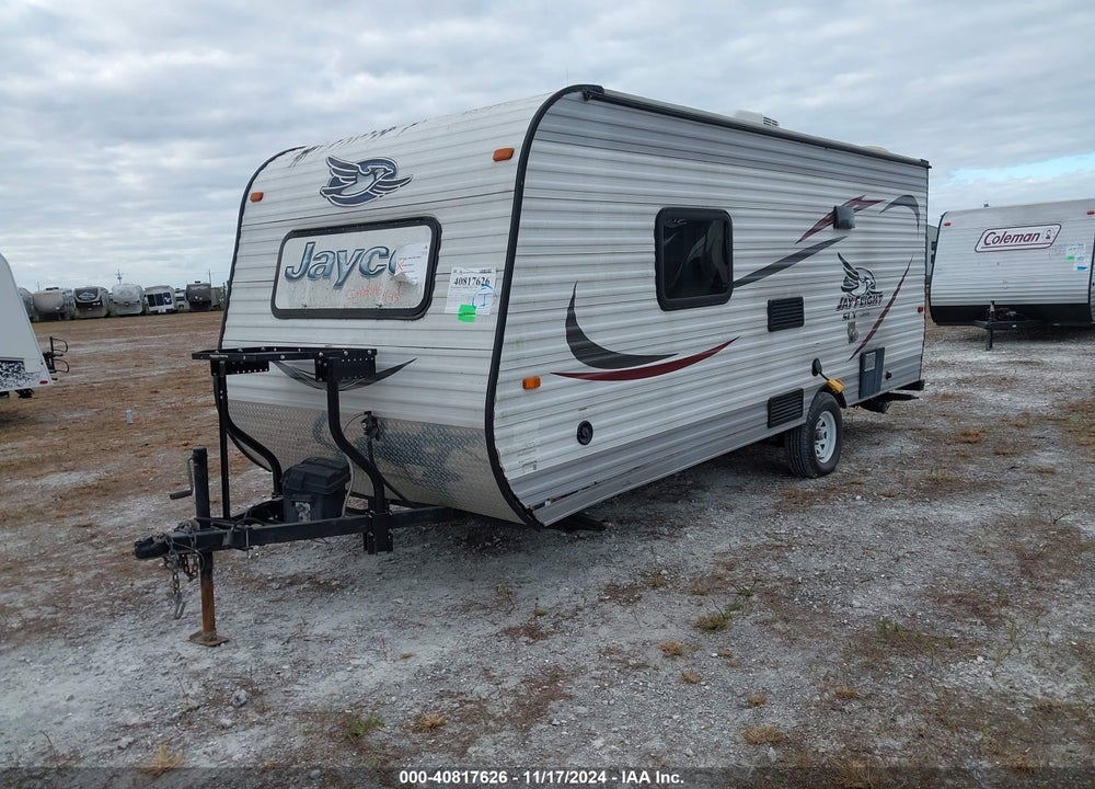 2015 JAYCO JAYFLIGHT TRAVEL TRAILER VIN: 1UJBJOAJOF17A0659