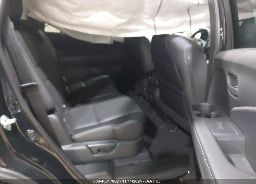 2024 HONDA PASSPORT AWD EX-L VIN: 5FNYF8H5XRB008105