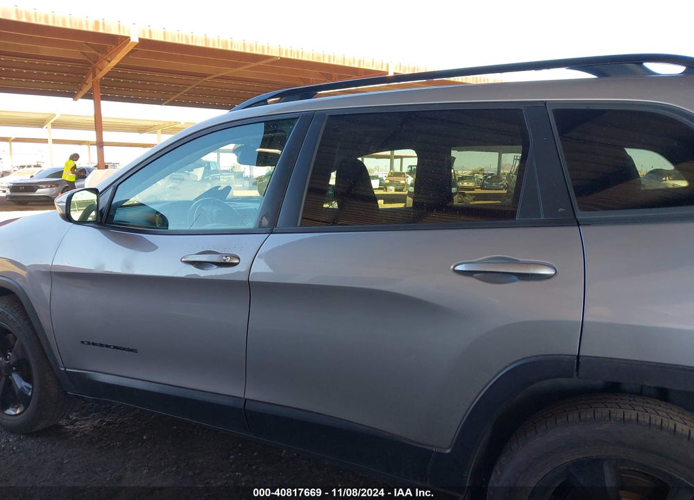 2018 JEEP CHEROKEE LATITUDE 4X4 VIN: 1C4PJMCB7JD562925