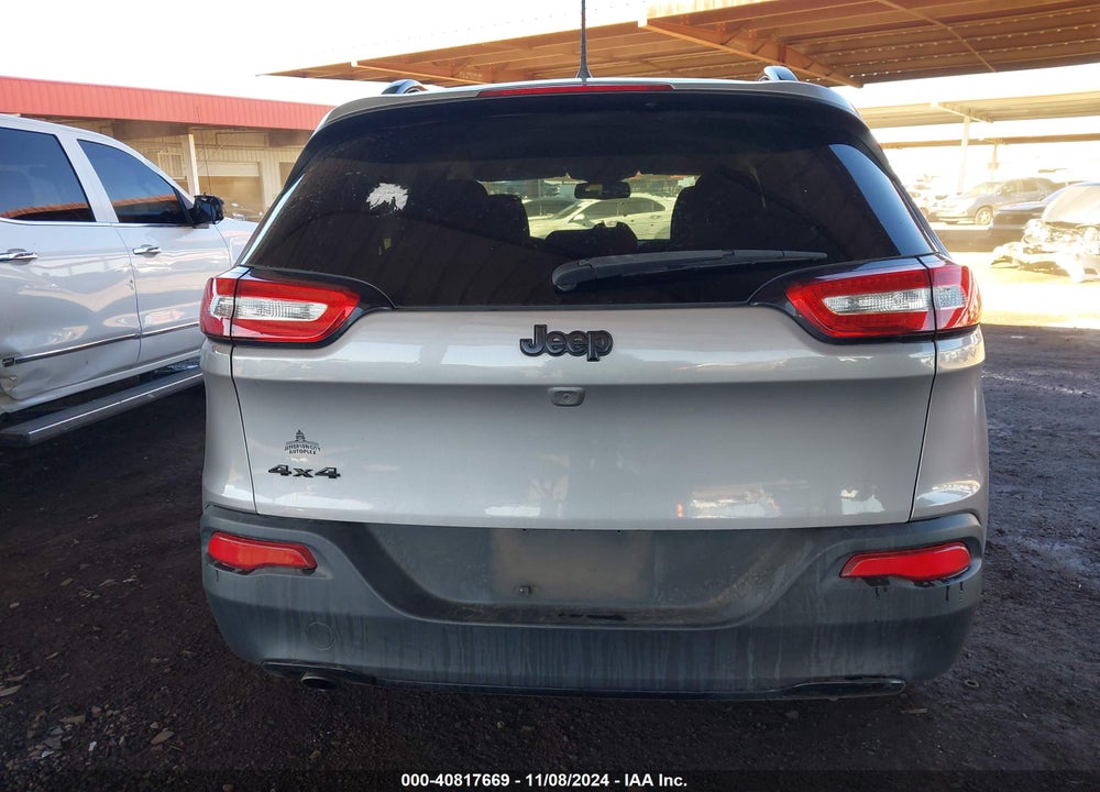 2018 JEEP CHEROKEE LATITUDE 4X4 VIN: 1C4PJMCB7JD562925