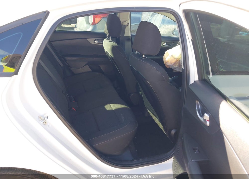 2020 KIA FORTE LXS VIN: 3KPF24AD8LE240356