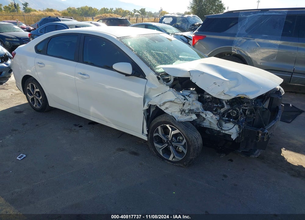 2020 KIA FORTE LXS VIN: 3KPF24AD8LE240356
