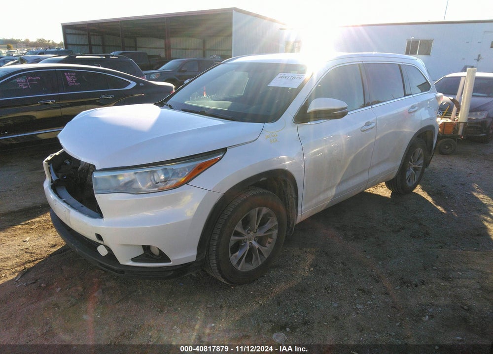 2015 TOYOTA HIGHLANDER XLE V6 VIN: 5TDJKRFHXFS103402