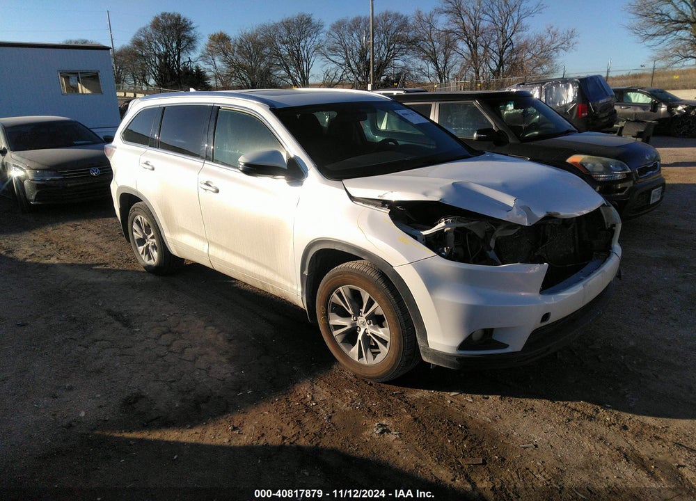 2015 TOYOTA HIGHLANDER XLE V6 VIN: 5TDJKRFHXFS103402