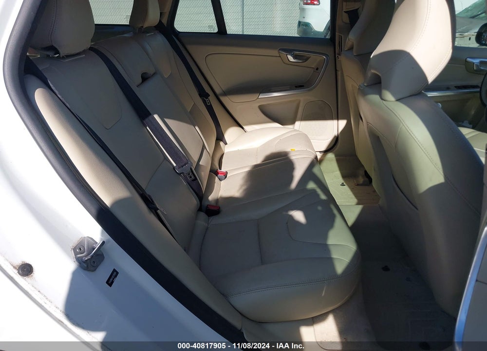 2016 VOLVO V60 T5 DRIVE-E PREMIER VIN: YV140MEK9G1319284