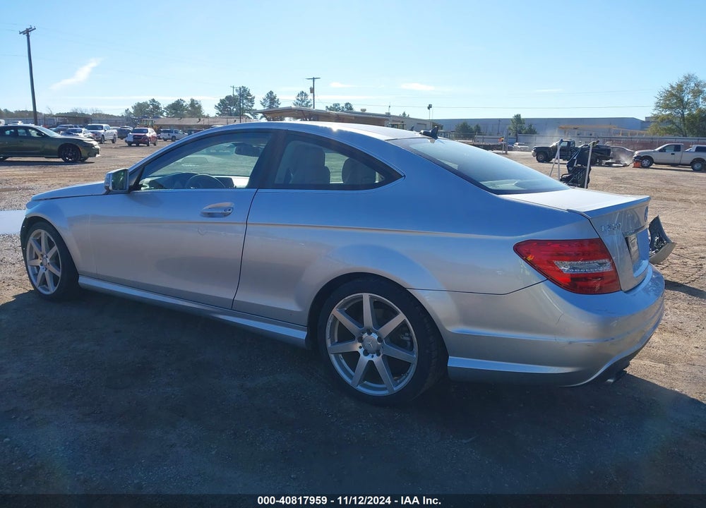 2013 MERCEDES-BENZ C 250 VIN: WDDGJ4HB8DG002073