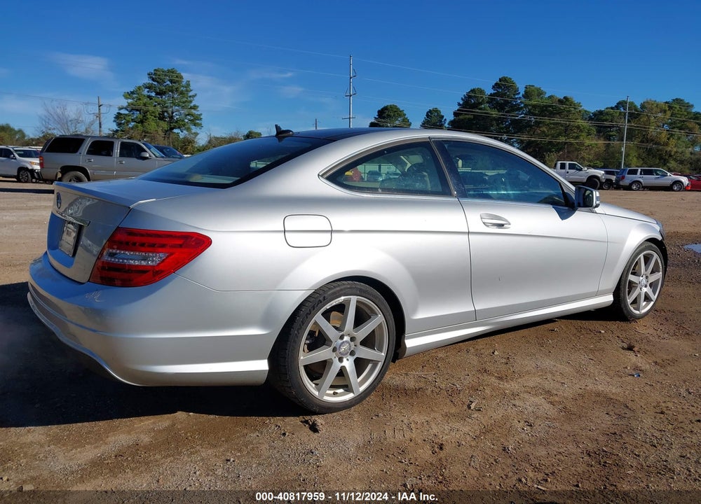 2013 MERCEDES-BENZ C 250 VIN: WDDGJ4HB8DG002073
