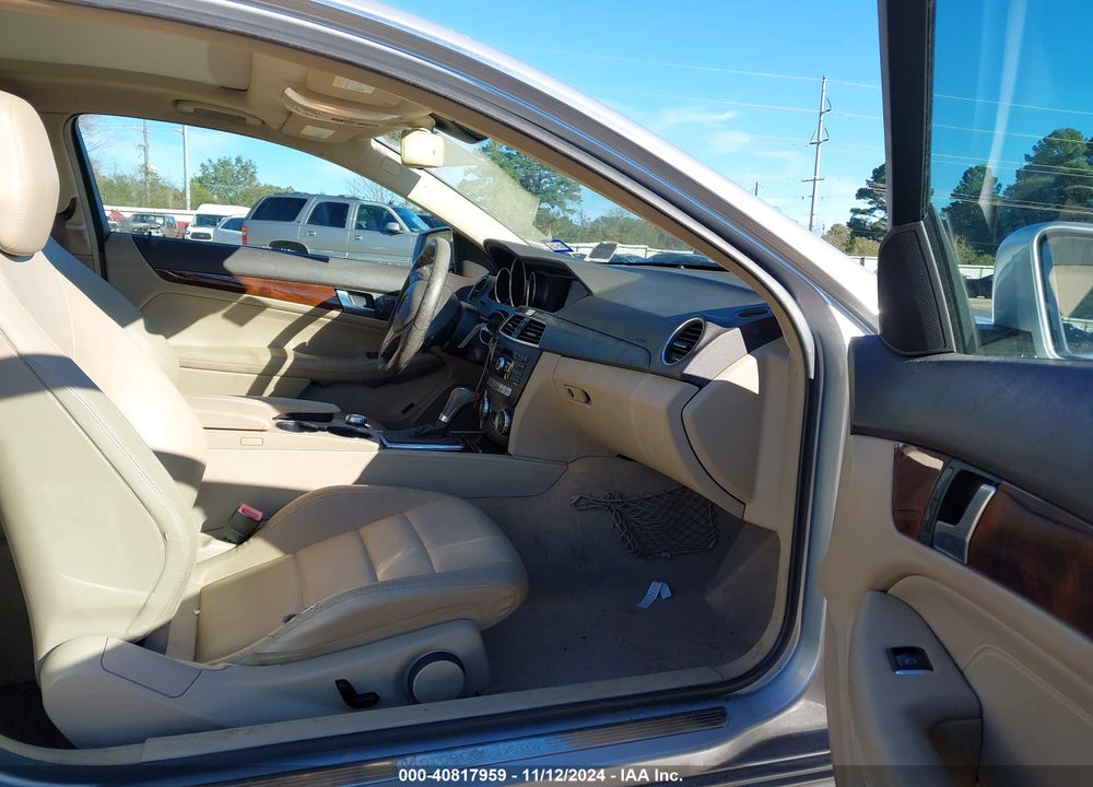 2013 MERCEDES-BENZ C 250 VIN: WDDGJ4HB8DG002073