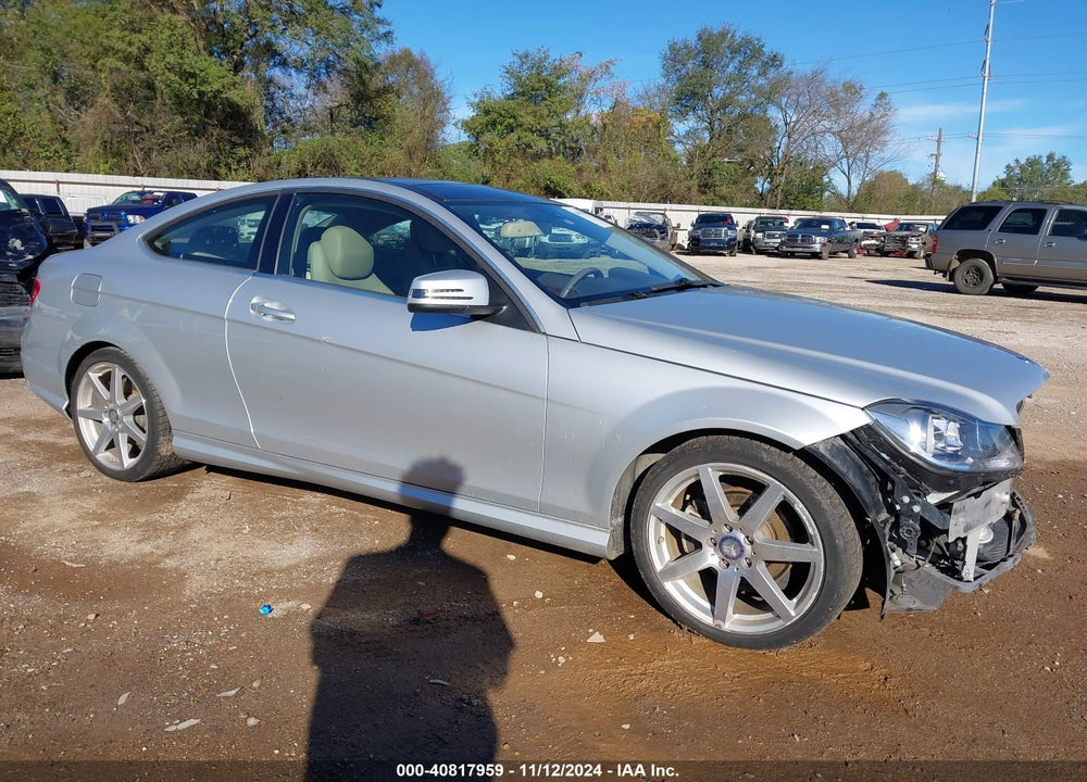2013 MERCEDES-BENZ C 250 VIN: WDDGJ4HB8DG002073